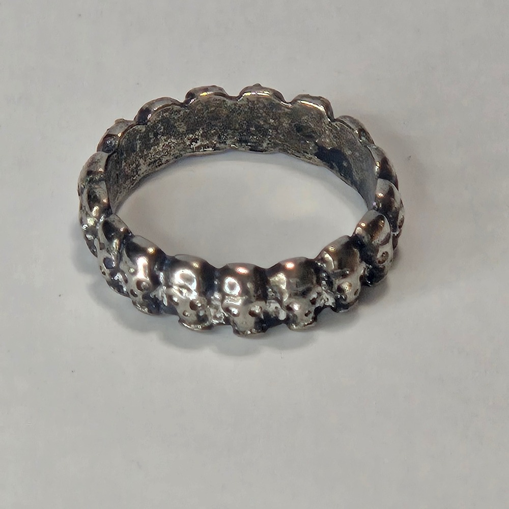 Silver Tone Multi Skull Eternity Band Ring Gothic Biker Punk Style Size 7 9.5